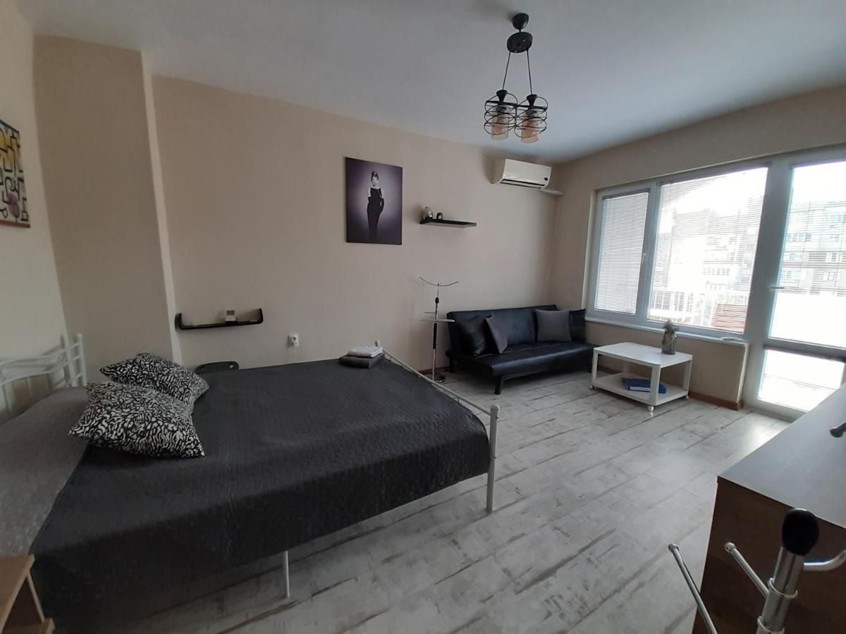 Lefterov'S Guests Suite Varna Esterno foto