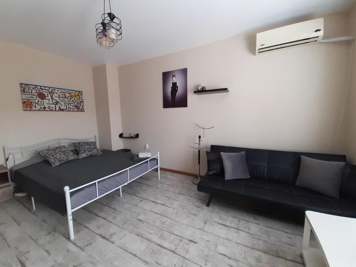 Lefterov'S Guests Suite Varna Esterno foto